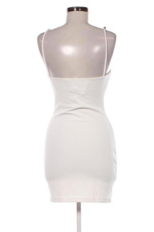 Рокля Mango, Размер S, Цвят Бял, Цена 30,99 лв.