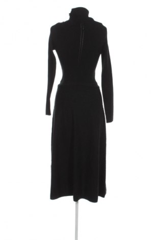 Рокля Massimo Dutti, Размер L, Цвят Черен, Цена 187,00 лв.