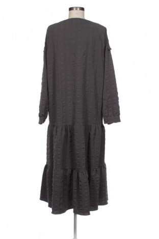 Kleid Monki, Größe XL, Farbe Grau, Preis 13,82 €