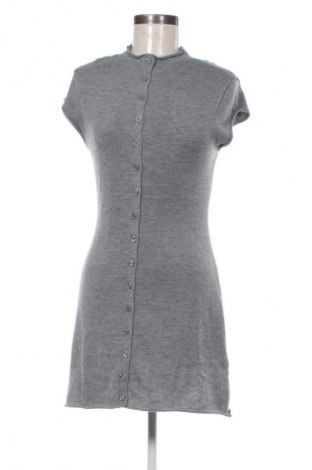 Рокля NA-KD, Размер S, Цвят Сив, Цена 32,99 лв.