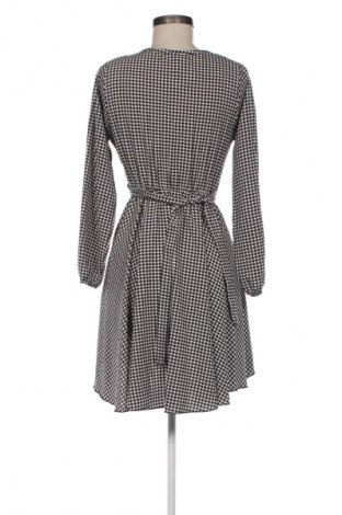 Kleid NEW COLLECTION, Größe M, Farbe Mehrfarbig, Preis 22,99 €