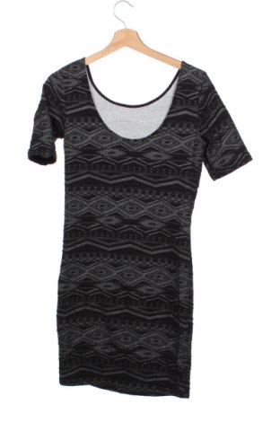 Kleid ONLY, Größe XS, Farbe Mehrfarbig, Preis 12,99 €