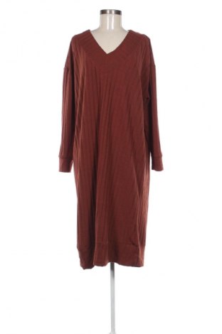 Ruha ONLY Carmakoma, Méret M, Szín Barna, Ár 9 600 Ft