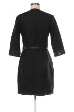 Sukienka Orwell, Rozmiar M, Kolor Czarny, Cena 56,99 zł