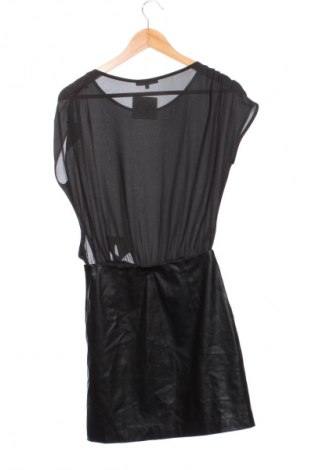 Рокля Patrizia Pepe, Размер S, Цвят Черен, Цена 204,89 лв.