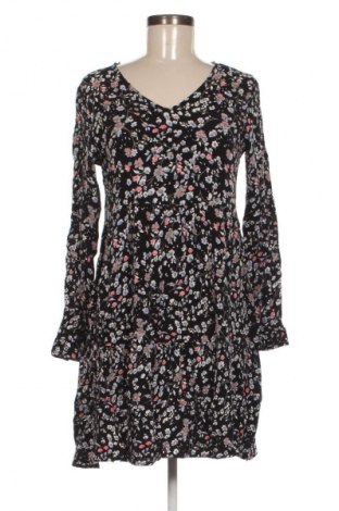 Рокля Pieces, Размер M, Цвят Многоцветен, Цена 27,99 лв.