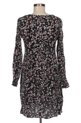 Рокля Pieces, Размер M, Цвят Многоцветен, Цена 27,99 лв.