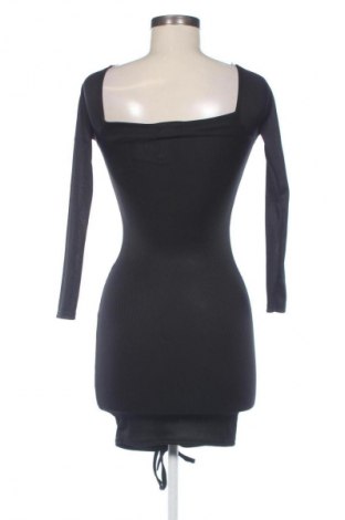 Šaty  Pretty Little Thing, Veľkosť XS, Farba Čierna, Cena  19,95 €