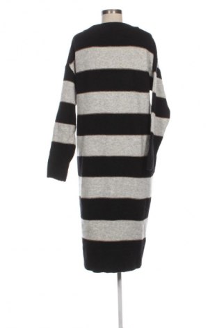 Рокля Primark, Размер XL, Цвят Многоцветен, Цена 27,99 лв.