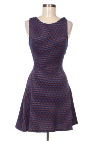 Kleid Pull&Bear, Größe M, Farbe Mehrfarbig, Preis € 9,99