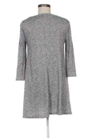 Рокля Pull&Bear, Размер M, Цвят Многоцветен, Цена 21,99 лв.