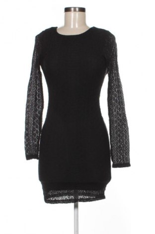 Šaty  Pull&Bear, Velikost M, Barva Černá, Cena  719,00 Kč