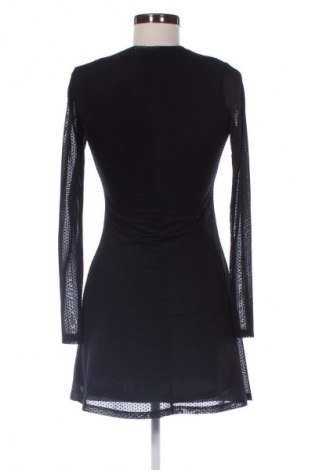 Kleid Pull&Bear, Größe S, Farbe Schwarz, Preis 17,99 €