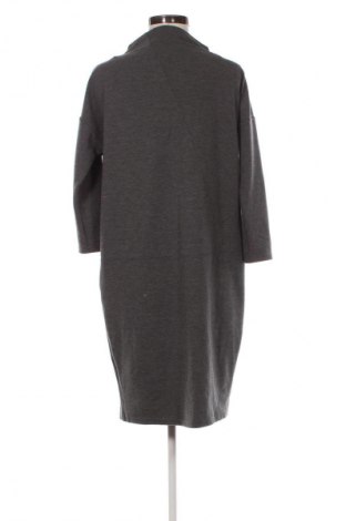 Sukienka Reserved, Rozmiar M, Kolor Szary, Cena 80,99 zł