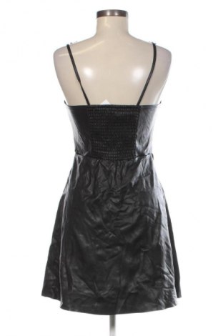 Φόρεμα Reserved, Μέγεθος M, Χρώμα Μαύρο, Τιμή 13,99 €