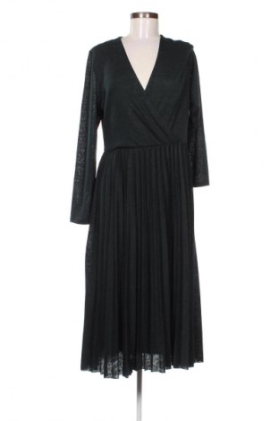 Kleid Reserved, Größe XL, Farbe Grün, Preis 21,99 €