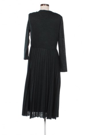 Kleid Reserved, Größe XL, Farbe Grün, Preis 21,99 €