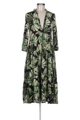 Рокля Reserved, Размер M, Цвят Многоцветен, Цена 30,99 лв.