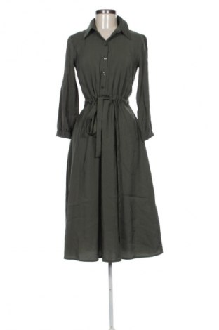 Рокля Reserved, Размер XS, Цвят Зелен, Цена 39,00 лв.