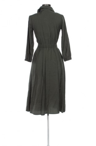 Рокля Reserved, Размер XS, Цвят Зелен, Цена 39,00 лв.