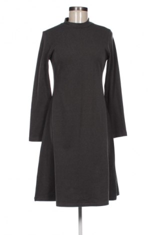 Рокля Reserved, Размер L, Цвят Зелен, Цена 39,15 лв.