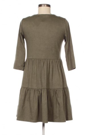 Kleid Reserved, Größe M, Farbe Grün, Preis 16,99 €