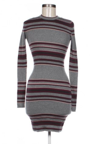 Šaty  Review, Velikost M, Barva Vícebarevné, Cena  608,00 Kč