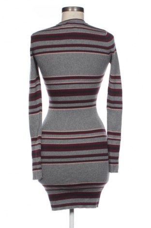 Šaty  Review, Velikost M, Barva Vícebarevné, Cena  608,00 Kč