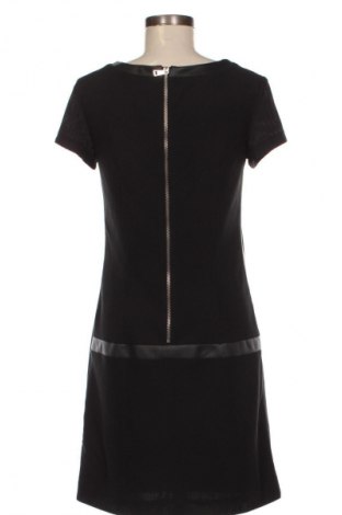 Sukienka S.Oliver, Rozmiar S, Kolor Czarny, Cena 43,99 zł