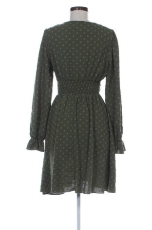 Рокля SHEIN, Размер M, Цвят Зелен, Цена 73,15 лв.