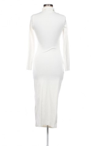 Рокля SHEIN, Размер S, Цвят Бял, Цена 28,20 лв.