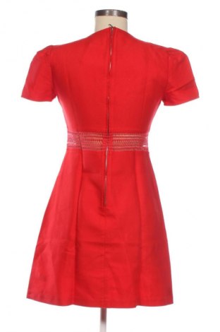 Ruha Sandro, Méret M, Szín Piros, Ár 26 000 Ft