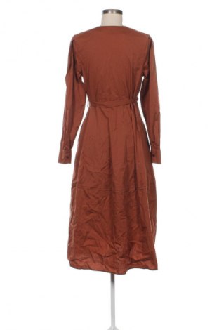 Рокля Scotch & Soda, Размер XS, Цвят Кафяв, Цена 130,00 лв.