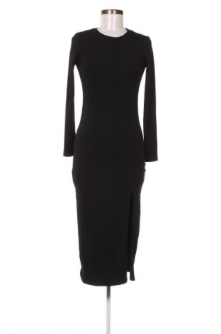 Šaty  Sinsay, Velikost S, Barva Černá, Cena  132,00 Kč