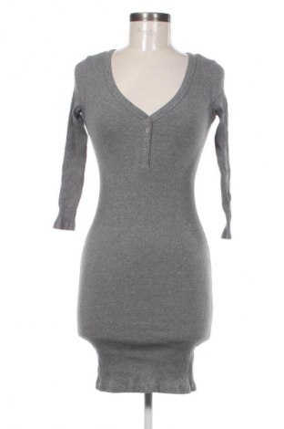 Kleid Sinsay, Größe S, Farbe Grau, Preis € 4,99