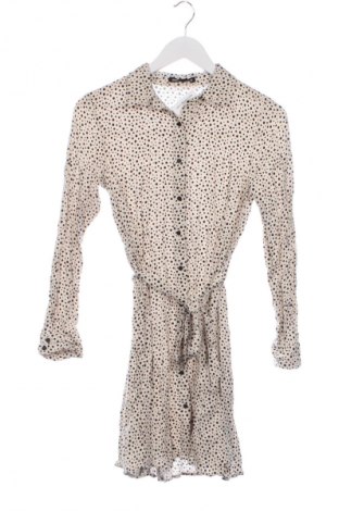 Рокля Sinsay, Размер XS, Цвят Многоцветен, Цена 44,99 лв.