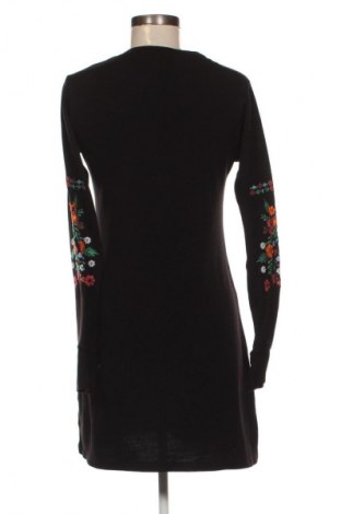 Šaty  SoBe, Velikost S, Barva Černá, Cena  349,00 Kč