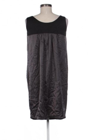 Рокля Stefanel, Размер S, Цвят Черен, Цена 122,99 лв.