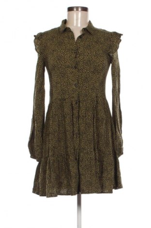 Рокля Stradivarius, Размер M, Цвят Многоцветен, Цена 15,99 лв.