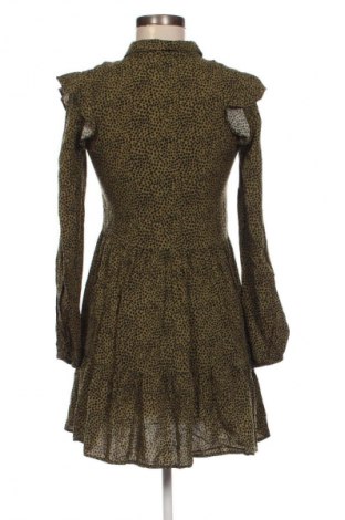 Рокля Stradivarius, Размер M, Цвят Многоцветен, Цена 15,99 лв.