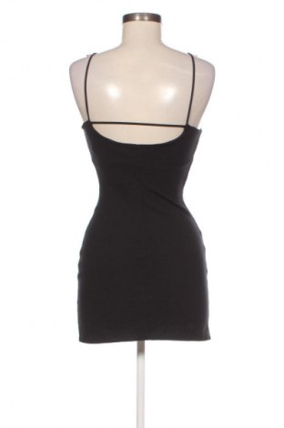 Kleid Stradivarius, Größe S, Farbe Schwarz, Preis 13,62 €