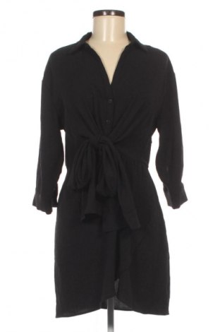 Рокля Stradivarius, Размер S, Цвят Черен, Цена 14,99 лв.