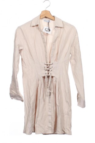 Рокля Stradivarius, Размер S, Цвят Бежов, Цена 20,99 лв.