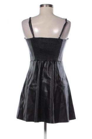 Šaty  Stradivarius, Velikost L, Barva Černá, Cena  939,00 Kč