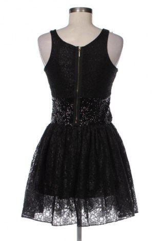 Ruha T.a.t.u., Méret M, Szín Fekete, Ár 7 828 Ft