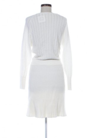 Рокля Ted Baker, Размер M, Цвят Бял, Цена 256,34 лв.