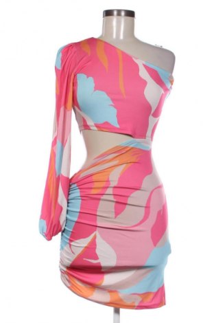 Рокля Trendyol, Размер M, Цвят Многоцветен, Цена 17,71 лв.