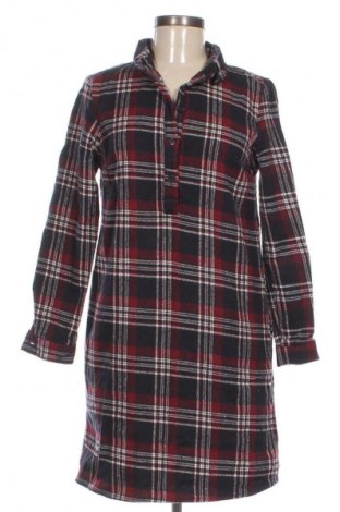 Kleid Trendyol, Größe M, Farbe Mehrfarbig, Preis 15,35 €