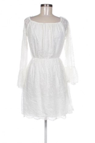 Kleid Trendyol, Größe M, Farbe Weiß, Preis € 22,99