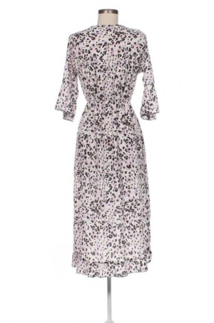 Рокля Unbranded, Размер M, Цвят Многоцветен, Цена 39,03 лв.